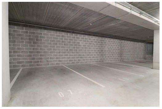 emplacement de parking couvert et sécurisé